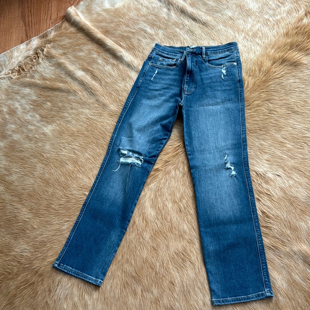FRAME- Distressed Blue Jeans for Women. Le Sylvie Slender Straight.